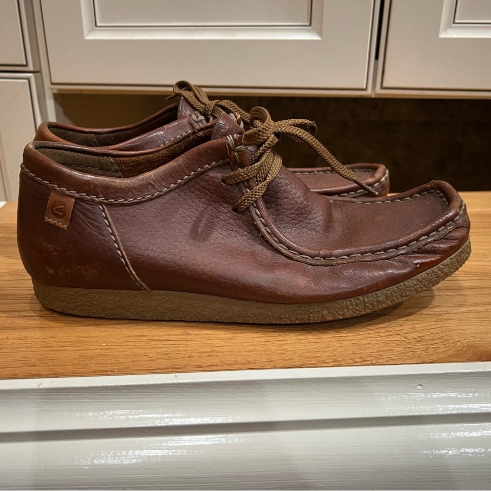 Clark’s Shacre ll Run Moccasin Wallabe size 8.5 in Beeswax finish brown leather